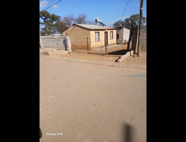 2 BEDROOM HOUSE FOR SALE IN DEVLAND